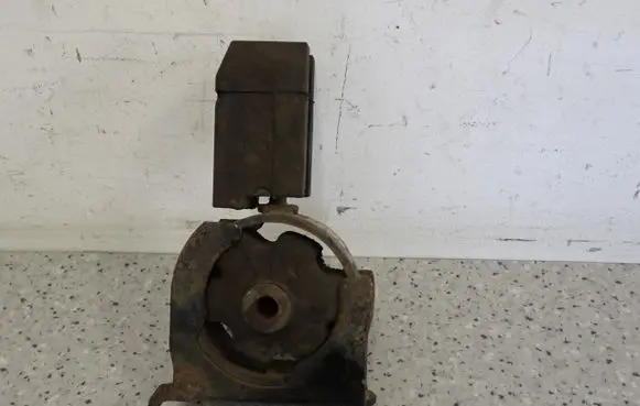 Toyota RAV 4 (XA20) Engine mount vacuum valve 