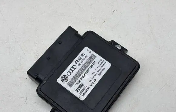 Audi A6 S6 C6 4F Hand brake control module 4F0907801