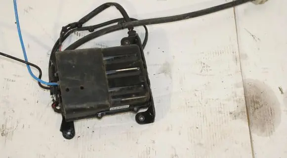 Porsche Panamera (970) Air suspension compressor/pump 97035815112