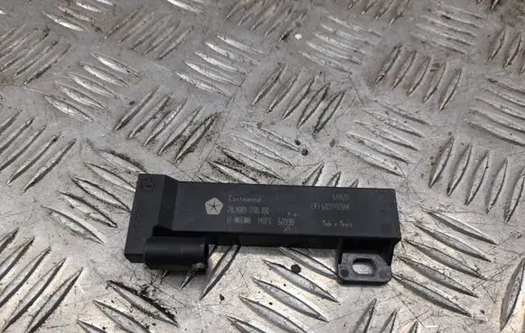 Dodge Challenger Keyless (KESSY) go control unit/module 68071978AA