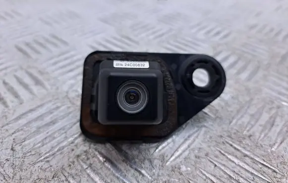 Toyota Avensis T270 Reversing camera 8679005030 GPKD5359RC 24C00832
