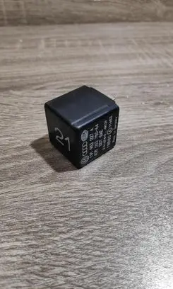 Volkswagen Golf III Other relay 191953227A 4DB00375064