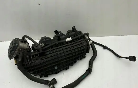 BMW i8 Throttle body valve 7634226