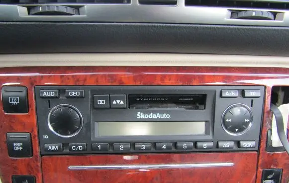 Skoda Superb B5 (3U) HiFi Audio sound control unit 