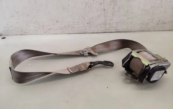 Audi A8 S8 D2 4D Front seatbelt 566339401 012L000