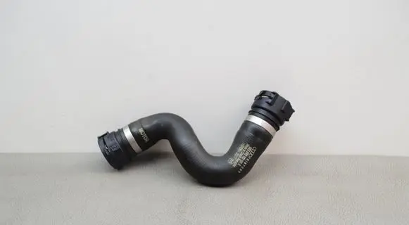 Audi A4 S4 B9 8W Engine coolant pipe/hose 8W0122101A