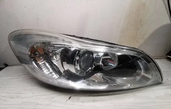 Volvo C30 Headlight/headlamp 31299815 0301255202 E08A6184
