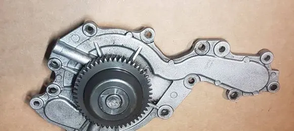 Opel Vectra C Water pump VKPC-86450