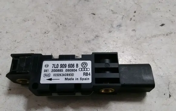Porsche Cayenne (9PA) Airbag deployment crash/impact sensor 7L0909606B