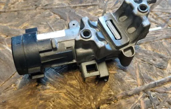 Jeep Grand Cherokee (WJ) Ignition lock 04690488