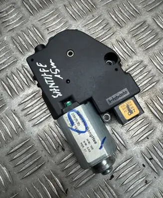 Hyundai Santa Fe Sunroof motor/actuator 2226116A 04707183 WR09C06AA