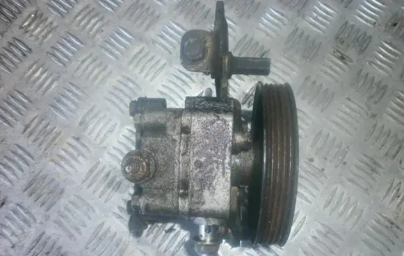 Mazda 626 Power steering pump