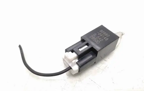 Toyota Yaris Other relay 9098004148
