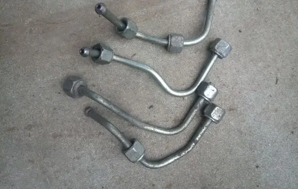 Mitsubishi Outlander Fuel injector supply line/pipe 