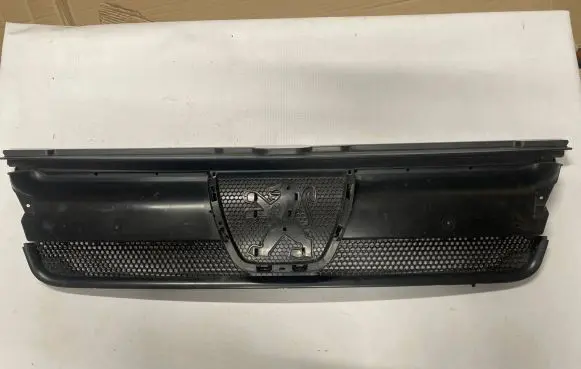 Peugeot Boxer Front grill 1304703070 LS1304703070