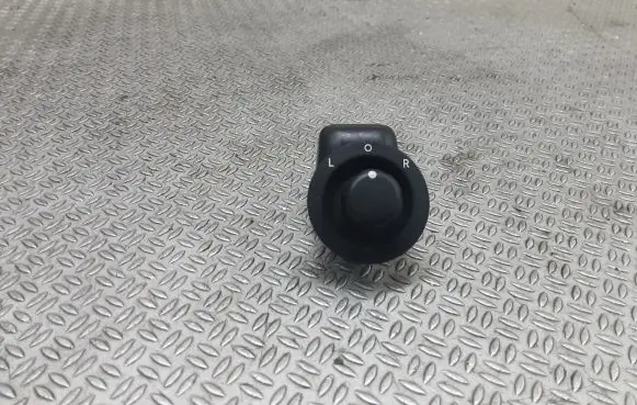 Chrysler 300 - 300C Wing mirror switch P56040524AF