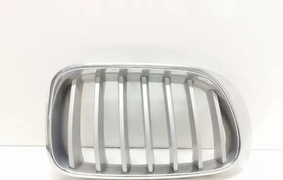 BMW X3 F25 Front bumper upper radiator grill 7237422 7210726
