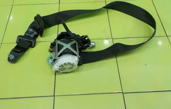 Citroen C5 Front seatbelt 33060320A BEZPIECZENSTWA