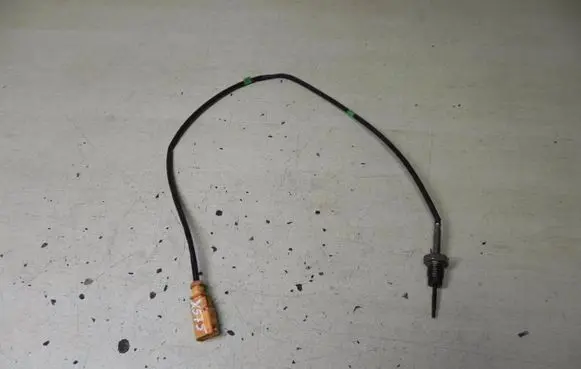 Audi A3 S3 8V Rubber seal loading door 04L906088AD X575