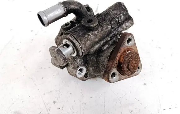 Audi Q7 4L Power steering pump 7L8422154E