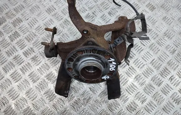 Skoda Octavia Mk3 (5E) Front wheel hub 