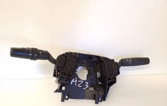Mazda 3 I Indicator stalk 17D682 17D954