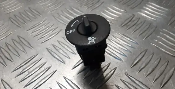 Renault Latitude (L70) Passenger airbag on/off switch 8200169589D