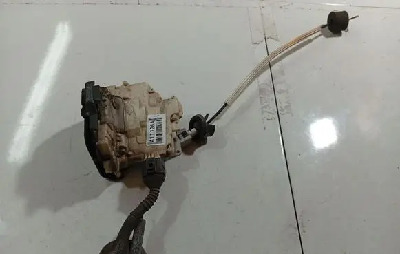 Audi A6 S6 C6 4F Rear door lock 