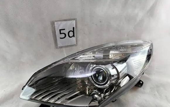 Renault Scenic III - Grand scenic III Headlight/headlamp 260600027R