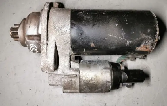 Volkswagen Golf V Starter motor
