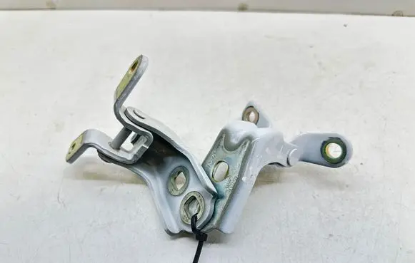 Chevrolet Malibu Front door hinge set 