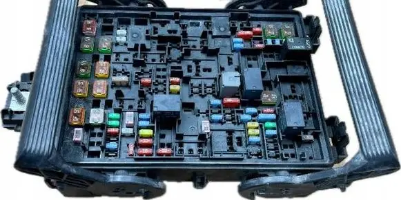 GMC Yukon Fuse box set 84114437 A319116 138932397