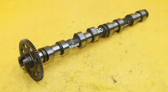 Toyota Avensis T270 Camshaft 