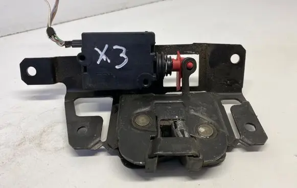 Tailgate/trunk/boot lock/catch/latch