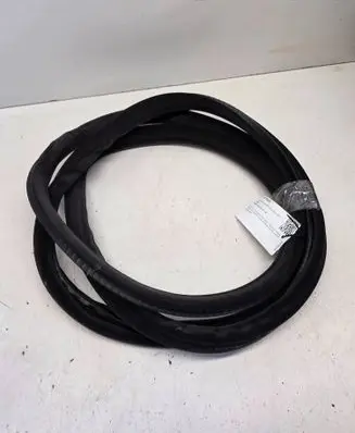 BMW 7 E65 E66 Rear door rubber seal (on body) 1234