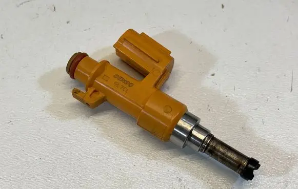 Lexus RX 450H Fuel injector 2325031140