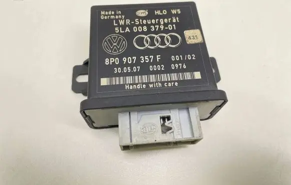 Audi Q7 4L Light module LCM 8P0907357F 5LA00837901 00020976