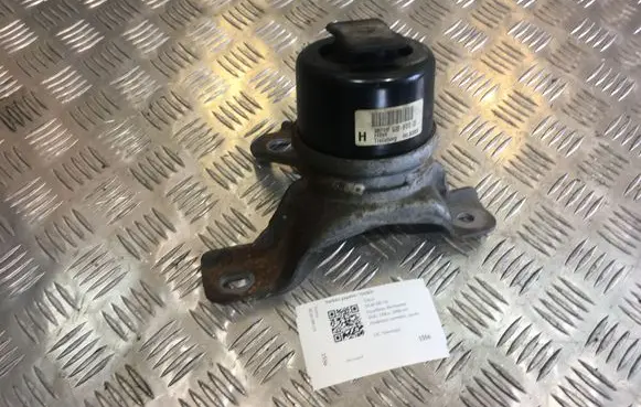 Volvo XC60 Engine mount bracket 6G926F012DD