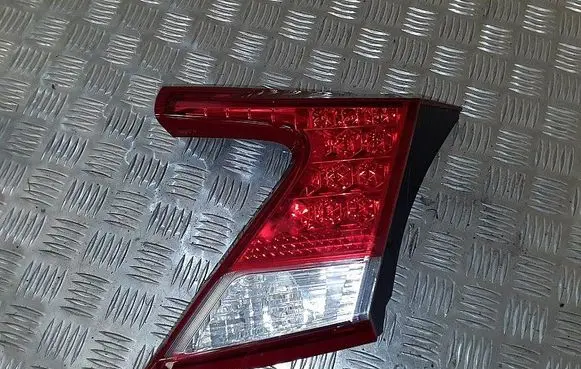 Tailgate rear/tail lights