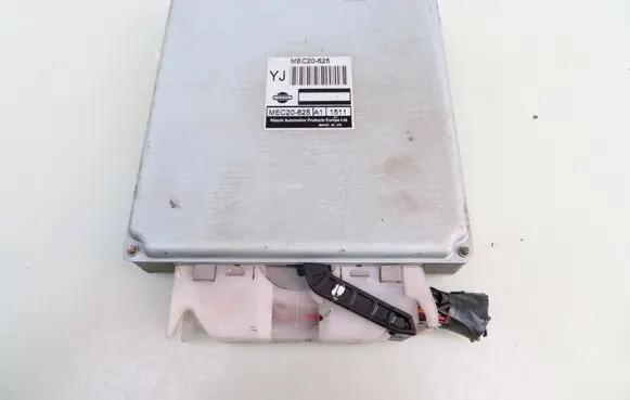 Nissan Almera N16 Engine control unit/module MEC20625