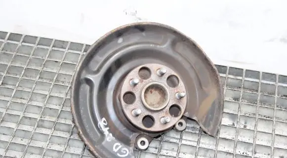 Lexus CT 200H Rear wheel hub