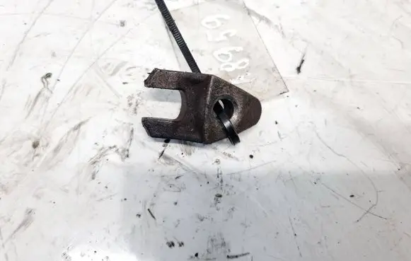Ford Focus Fuel Injector clamp holder 