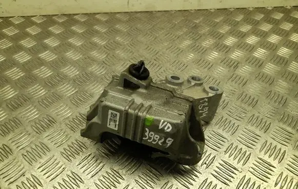 Jeep Compass Engine mount bracket P68253016AC