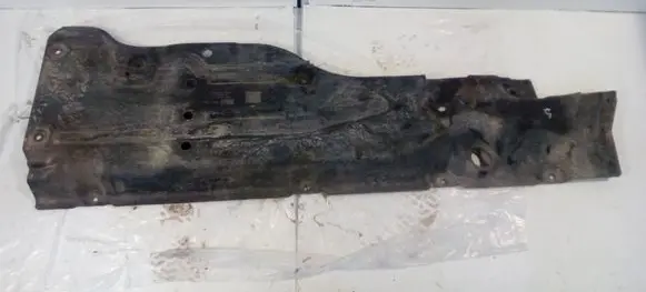Center/middle under tray cover