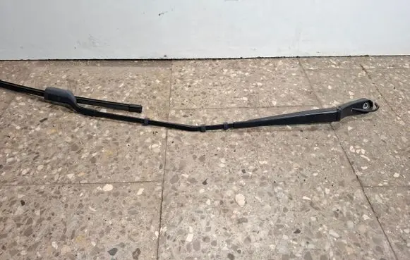 Citroen DS7 Crossback Front wiper blade arm 97417643