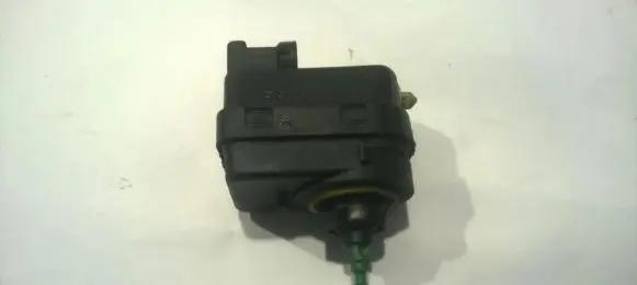 Headlight level adjustment motor
