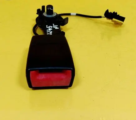 Mercedes-Benz B W245 Rear seatbelt buckle 1698603669