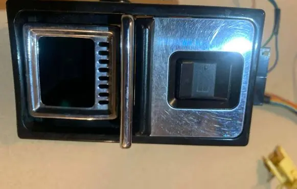 Jaguar XJ X40 Ashtray (front) 