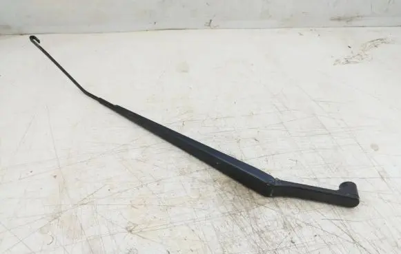 Mitsubishi Colt Front wiper blade arm
