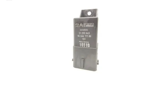 Volvo V40 Glow plug pre-heat relay 9666671780 51299049 16113